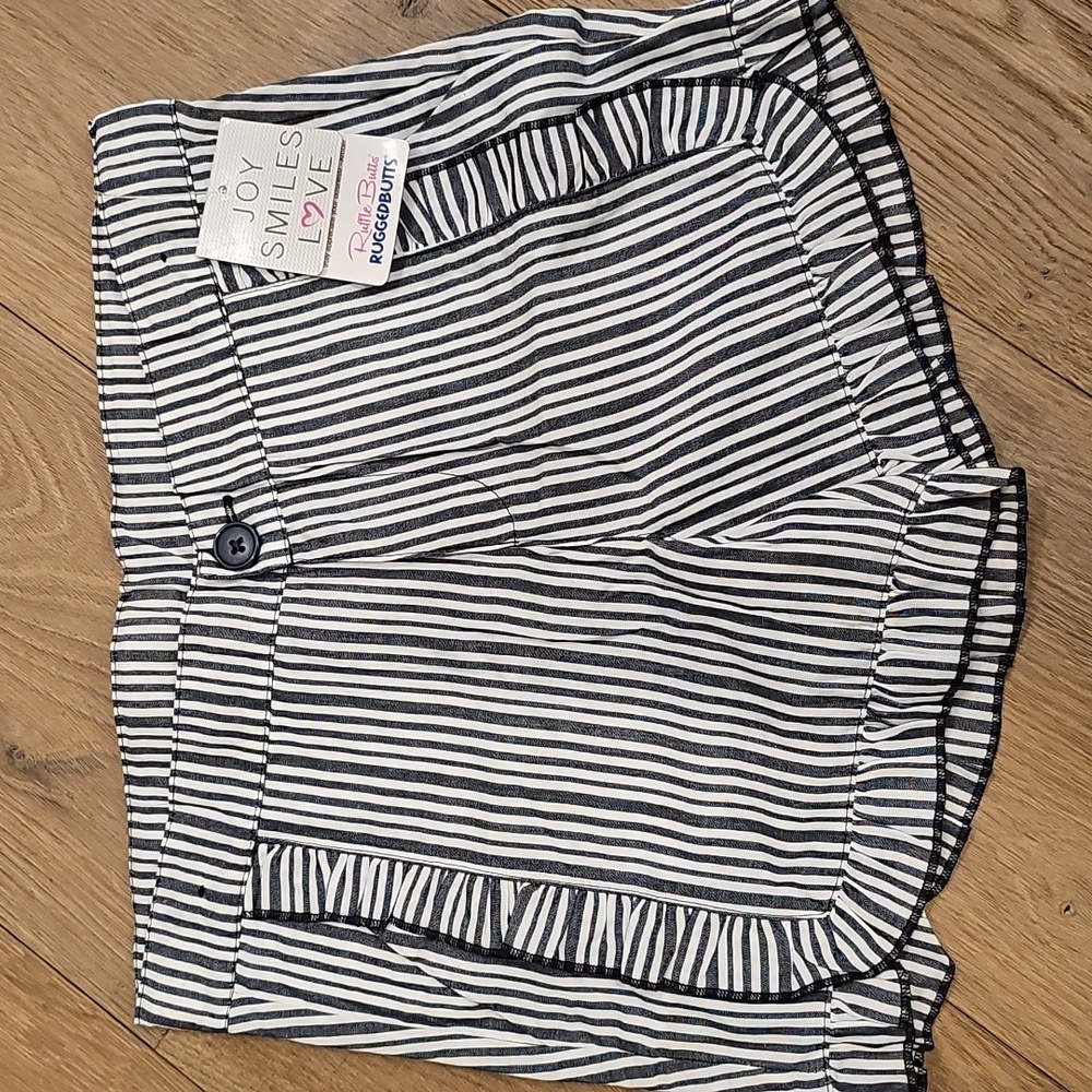 Ruffle Butts shorts
